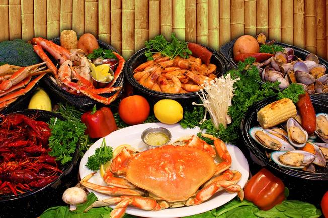 Món ăn hải sản chế biến từ tủ hấp